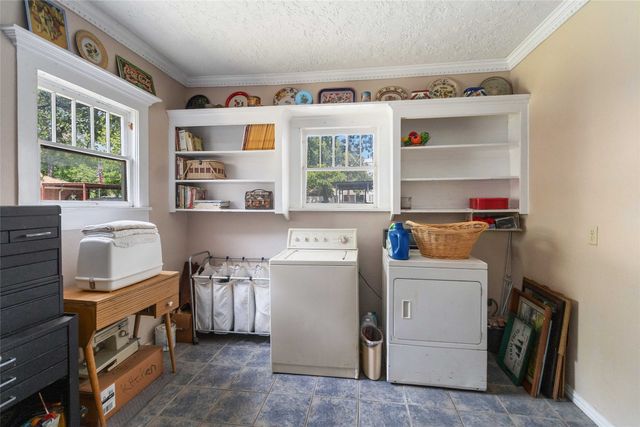 409 N Sylvania Avenue, Fort Worth, TX 76111