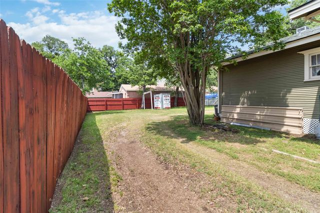 409 N Sylvania Avenue, Fort Worth, TX 76111