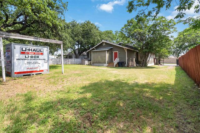 409 N Sylvania Avenue, Fort Worth, TX 76111