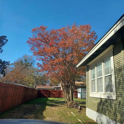 409 N Sylvania Avenue, Fort Worth, TX 76111