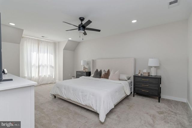 211 N HAMMONDS FERRY RD, Linthicum Heights, MD 21090