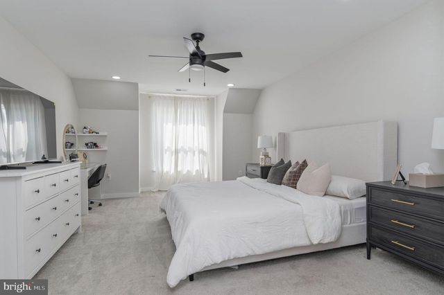 211 N HAMMONDS FERRY RD, Linthicum Heights, MD 21090