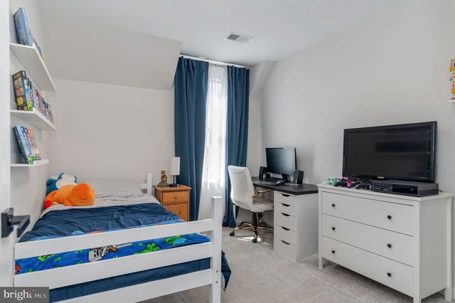 211 N HAMMONDS FERRY RD, Linthicum Heights, MD 21090