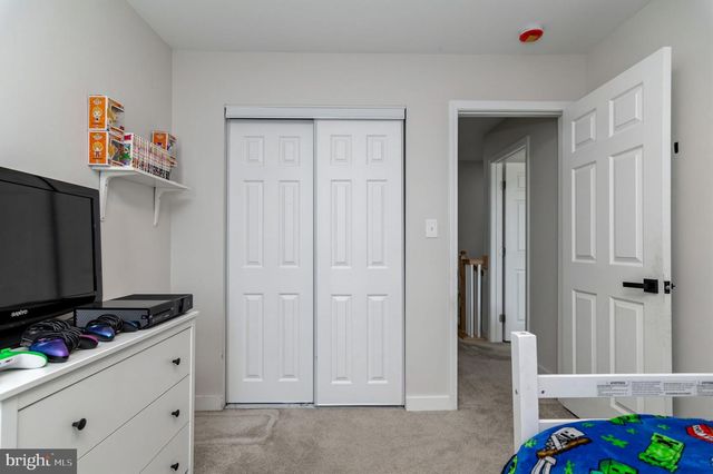 211 N HAMMONDS FERRY RD, Linthicum Heights, MD 21090