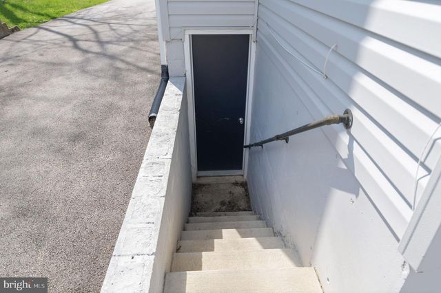 211 N HAMMONDS FERRY RD, Linthicum Heights, MD 21090