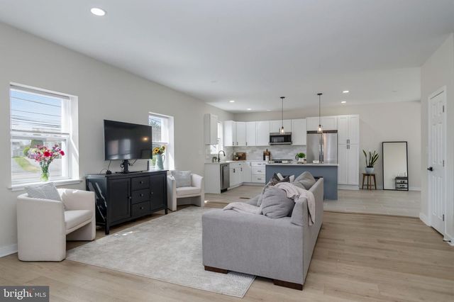 211 N HAMMONDS FERRY RD, Linthicum Heights, MD 21090