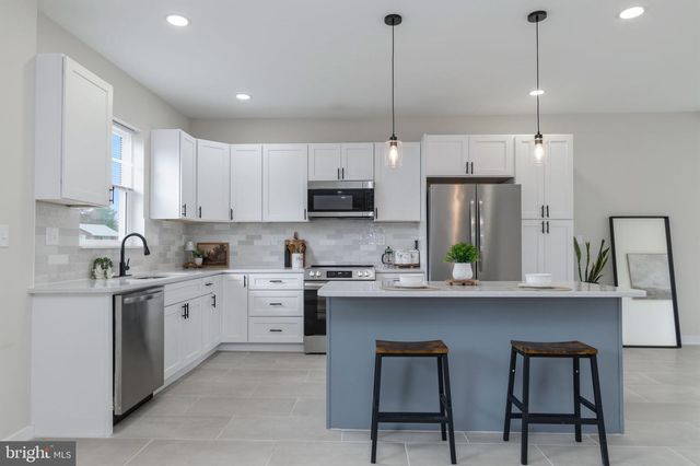 211 N HAMMONDS FERRY RD, Linthicum Heights, MD 21090
