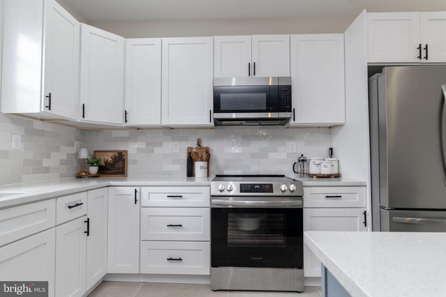 211 N HAMMONDS FERRY RD, Linthicum Heights, MD 21090