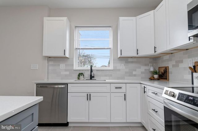211 N HAMMONDS FERRY RD, Linthicum Heights, MD 21090