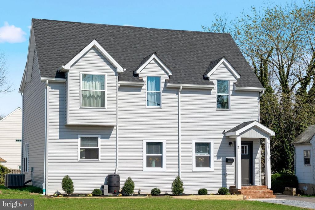 211 N HAMMONDS FERRY RD, Linthicum Heights, MD 21090