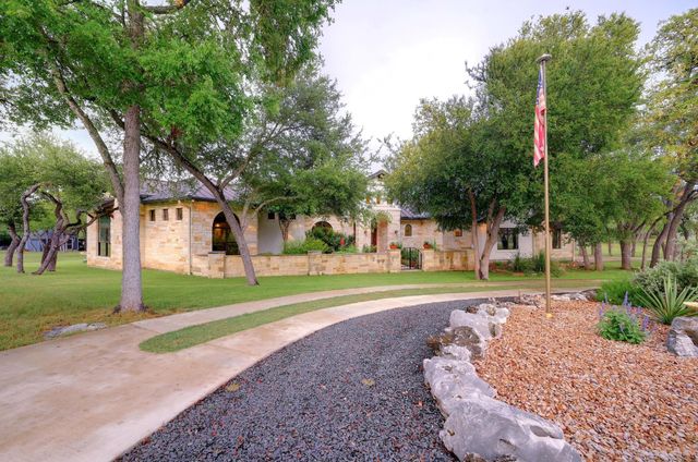 401 TRAIL RIDGE RD, Wimberley, TX 78676