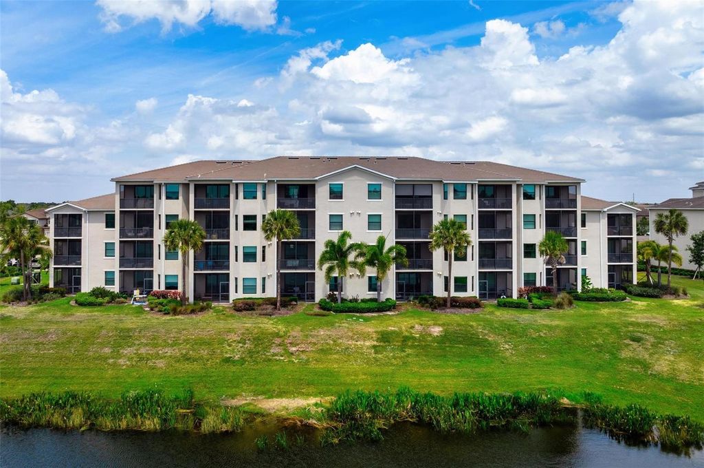 17704 GAWTHROP DRIVE 205, Bradenton, FL 34211