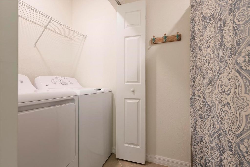 Image 18 of property listing at 17704 GAWTHROP DRIVE 205, Bradenton, FL 34211