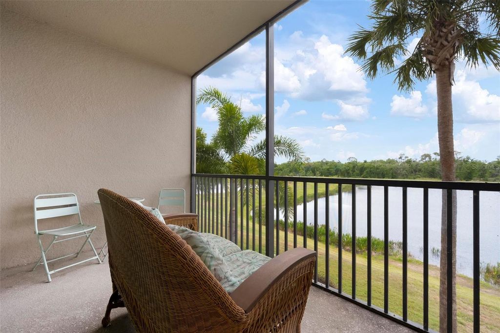Image 25 of property listing at 17704 GAWTHROP DRIVE 205, Bradenton, FL 34211