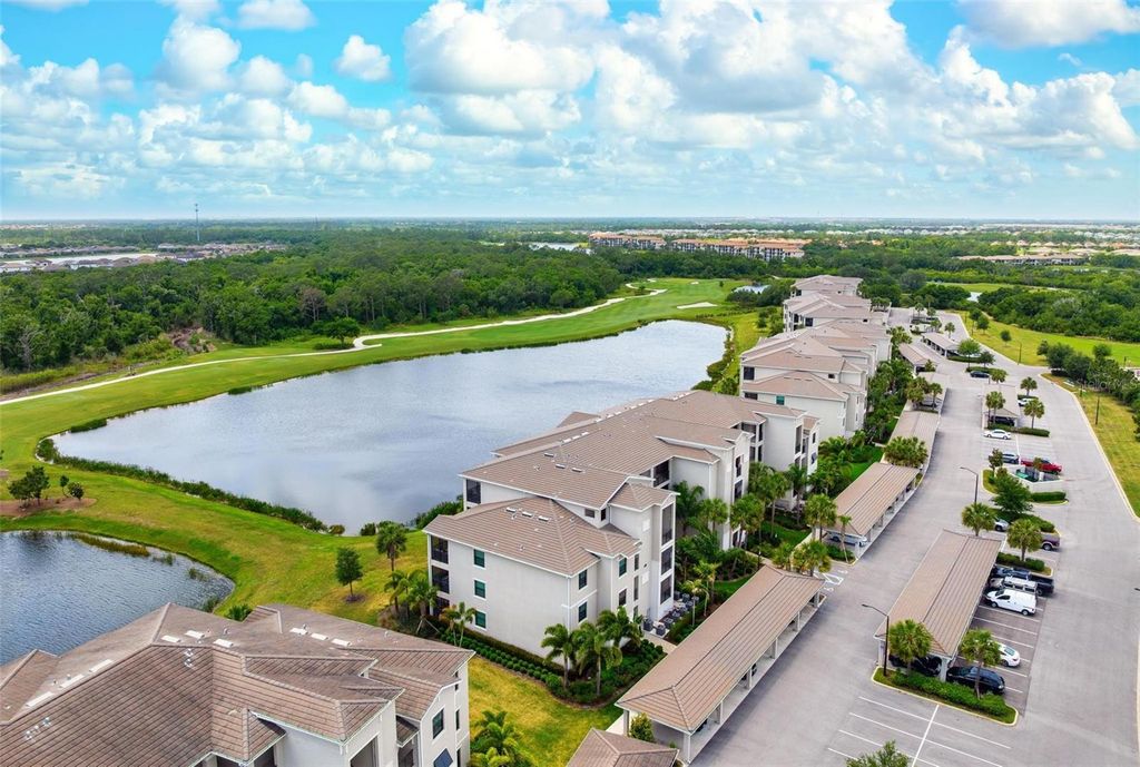 Image 28 of property listing at 17704 GAWTHROP DRIVE 205, Bradenton, FL 34211