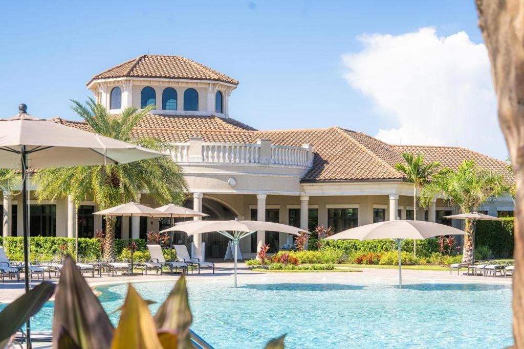 Image 50 of property listing at 17704 GAWTHROP DRIVE 205, Bradenton, FL 34211