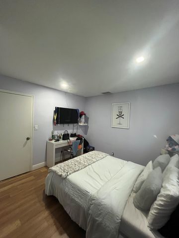 6800 SW 7th Place, North Lauderdale, FL 33068
