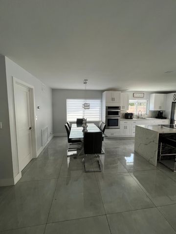 6800 SW 7th Place, North Lauderdale, FL 33068