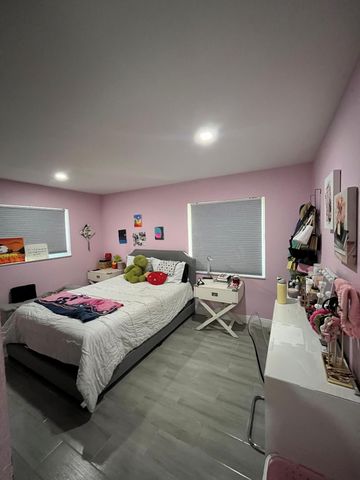 6800 SW 7th Place, North Lauderdale, FL 33068