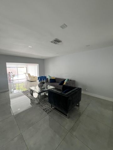 6800 SW 7th Place, North Lauderdale, FL 33068