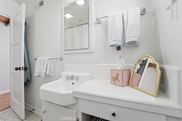 5928 E The Toledo, Long Beach, CA 90803