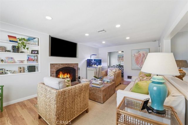 5928 E The Toledo, Long Beach, CA 90803