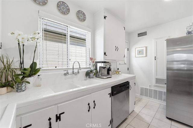 5928 E The Toledo, Long Beach, CA 90803