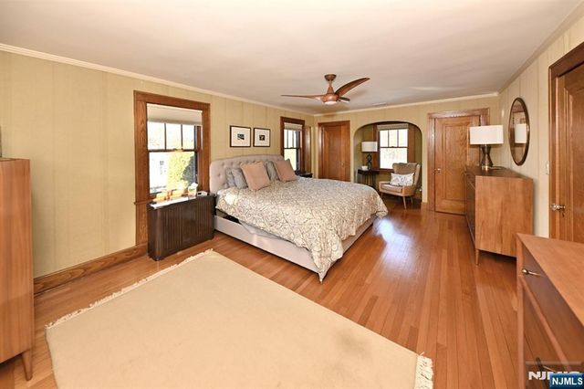 25 Pascack Road, Park Ridge, NJ 07656