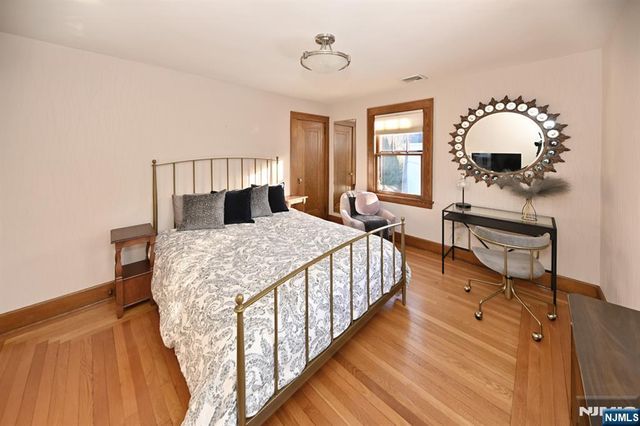 25 Pascack Road, Park Ridge, NJ 07656