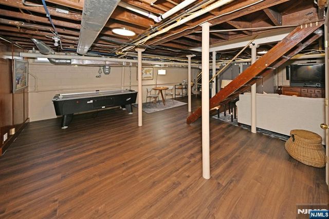 25 Pascack Road, Park Ridge, NJ 07656