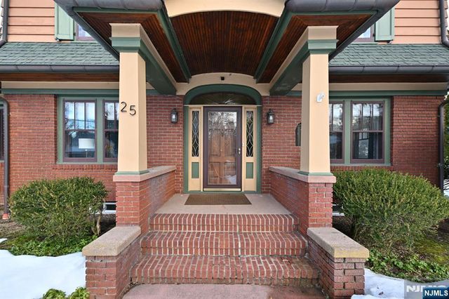 25 Pascack Road, Park Ridge, NJ 07656