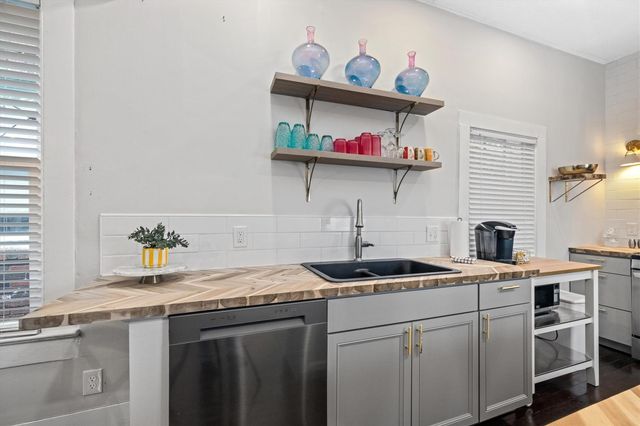 2119 Avenue P, Galveston, TX 77550