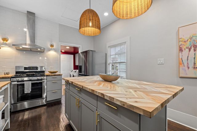 2119 Avenue P, Galveston, TX 77550