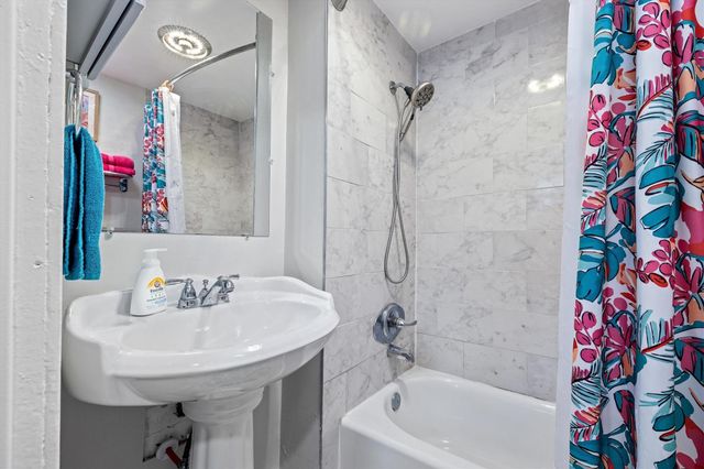 2119 Avenue P, Galveston, TX 77550