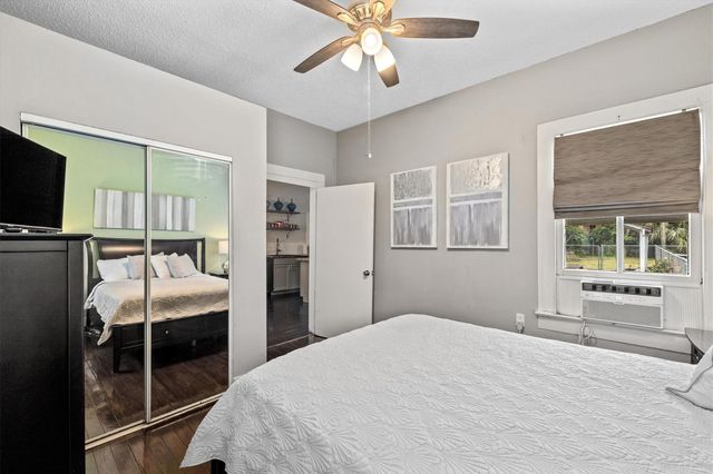 2119 Avenue P, Galveston, TX 77550