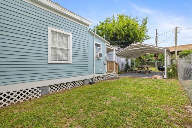 2119 Avenue P, Galveston, TX 77550