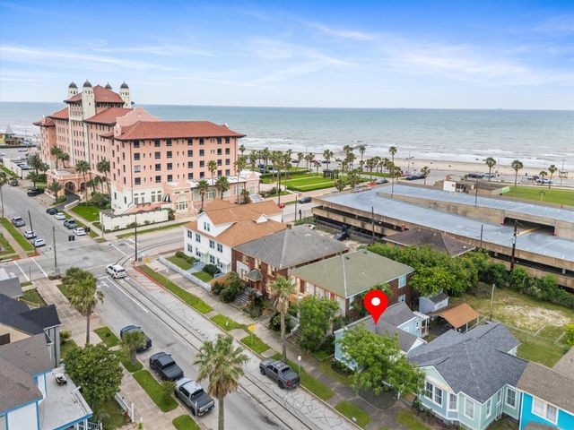 2119 Avenue P, Galveston, TX 77550