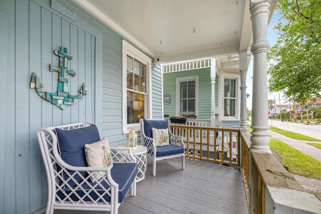 2119 Avenue P, Galveston, TX 77550