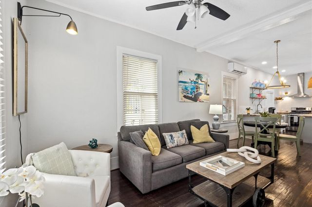 2119 Avenue P, Galveston, TX 77550