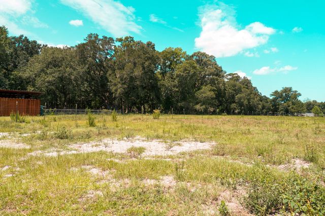 189 Indian Oaks Lane, Cottageville, SC 29435