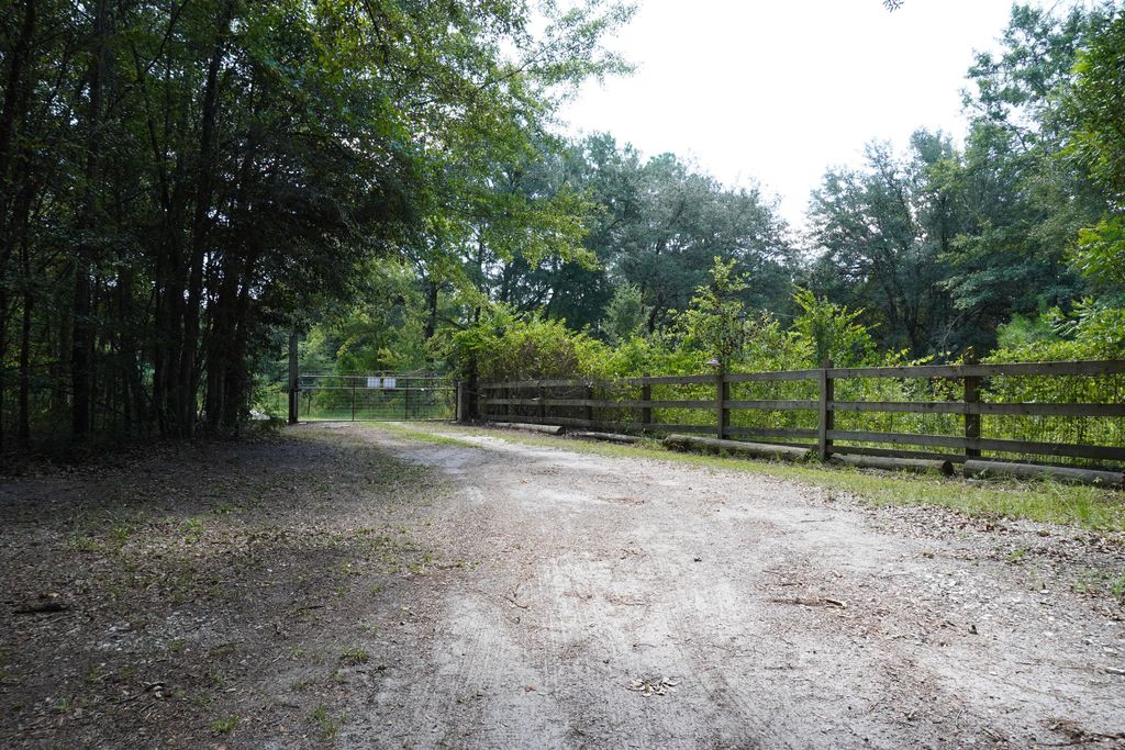 189 Indian Oaks Lane, Cottageville, SC 29435