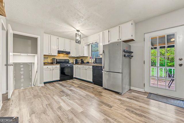 120 Lost Meadows Drive, Dallas, GA 30157