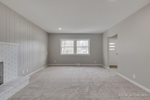 161 N Weber Road, Laketon Twp, MI 49445