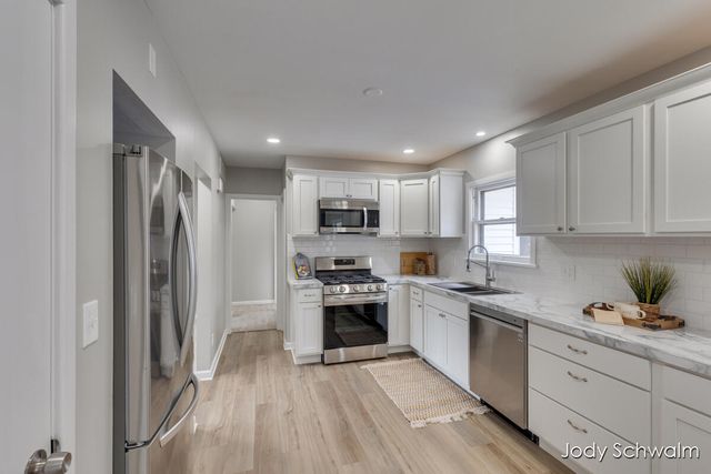 161 N Weber Road, Laketon Twp, MI 49445