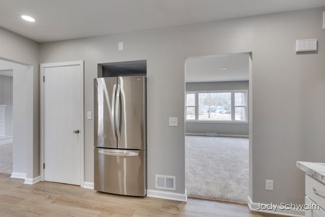 161 N Weber Road, Laketon Twp, MI 49445