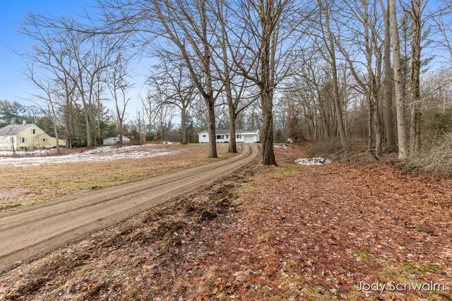 161 N Weber Road, Laketon Twp, MI 49445