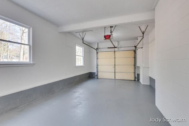 161 N Weber Road, Laketon Twp, MI 49445