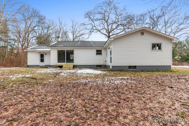 161 N Weber Road, Laketon Twp, MI 49445