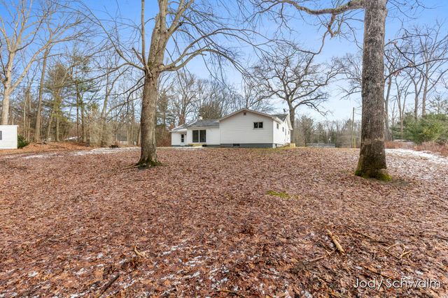 161 N Weber Road, Laketon Twp, MI 49445