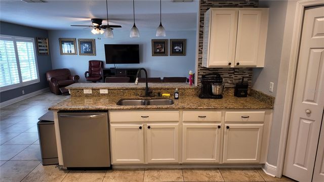 1042 HORSESHOE FALLS DRIVE, Orlando, FL 32828